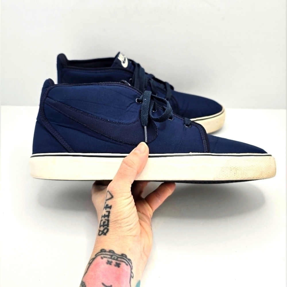Nike | Toki navy blue nylon white sole sporty mids sneakers | MENS 10